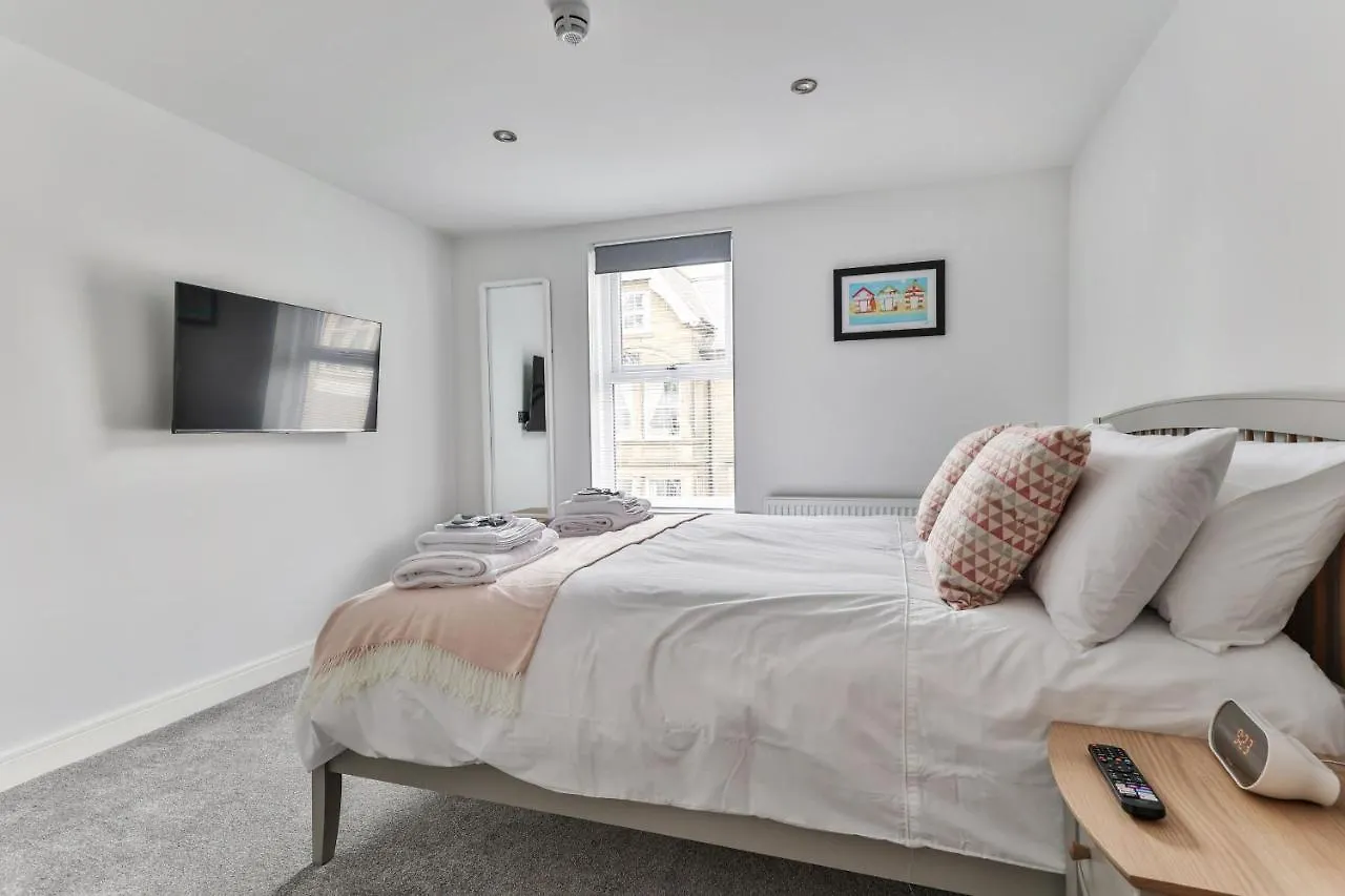 Finest Retreats - 13 Belle House - Apartment 2 Filey