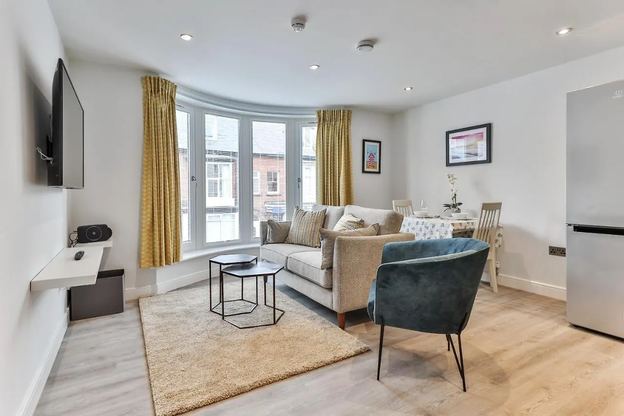 Finest Retreats - 13 Belle House - Apartment 2 Filey
