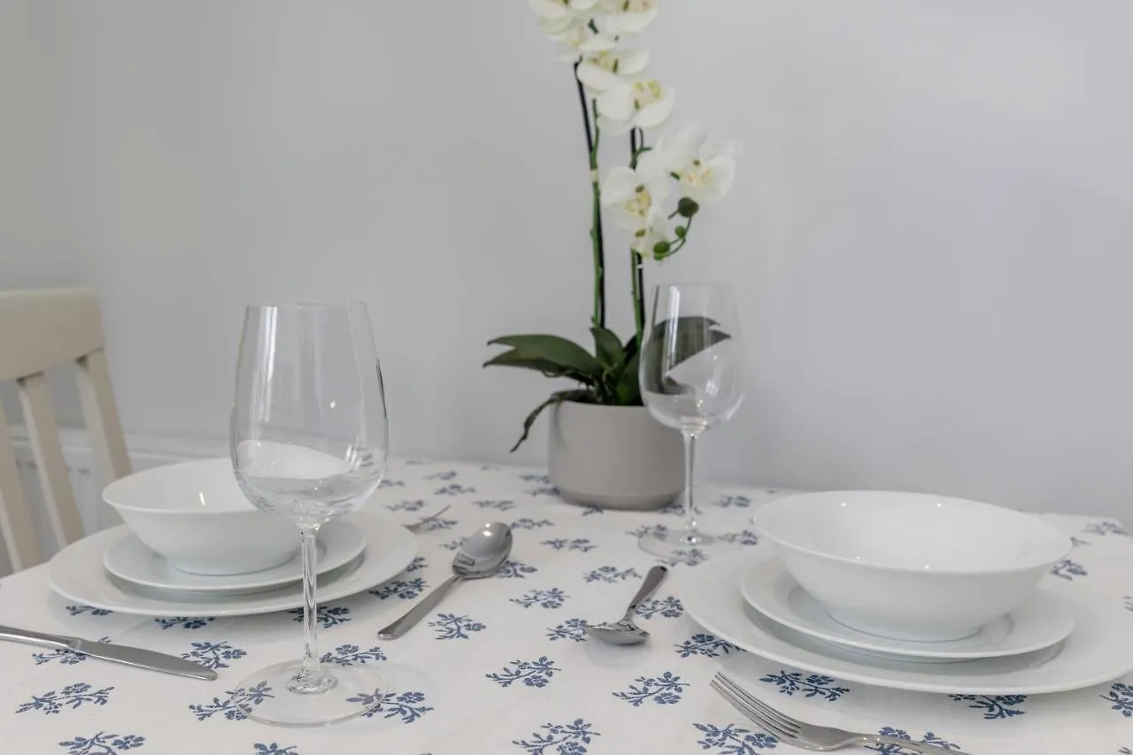 Finest Retreats - 13 Belle House - Apartment 2 Filey